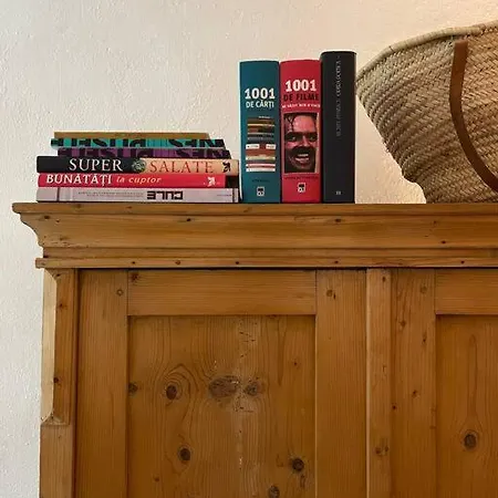 House By The Church - Entire House Holiday home Crit